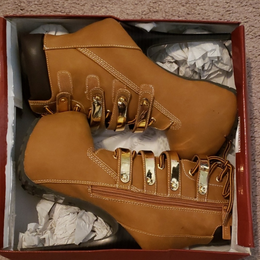 Ankle boots